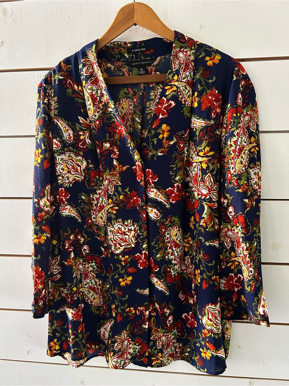 Investments Caroline Signature V-Neck Blouse XL Navy Paisley Floral Button Front